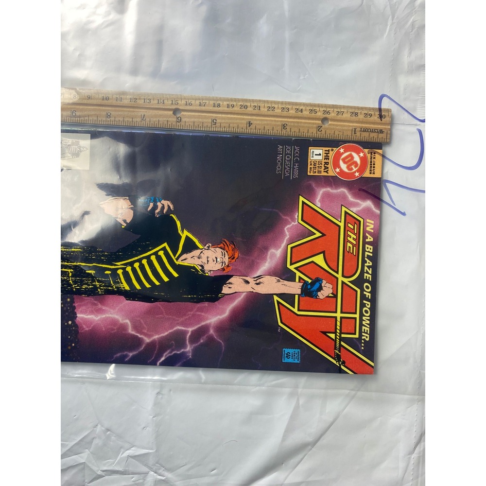 The‎ Ray DC Comics 1 Nine Issue Miniseries In A Blaze Of Power Comic Book